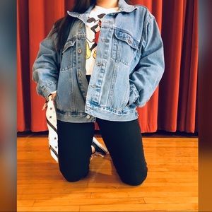 *VINTAGE Oversized WRANGLER denim jacket*
